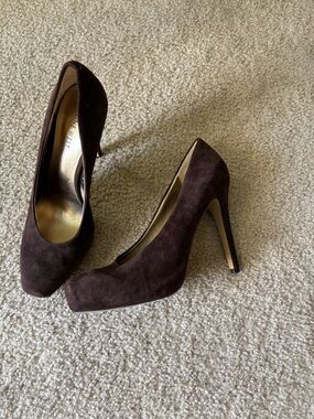 Nine West Chocolate Brown Suede Heel Pumps